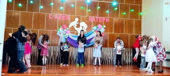 "Для неё, для самой самой, для любимой нашей мамы!